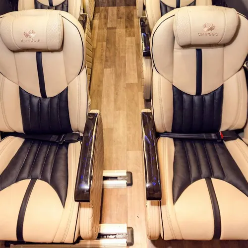 Thuê xe limousine 11 chỗ