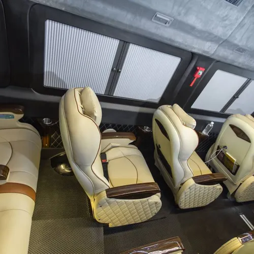 Thuê xe limousine 11 chỗ