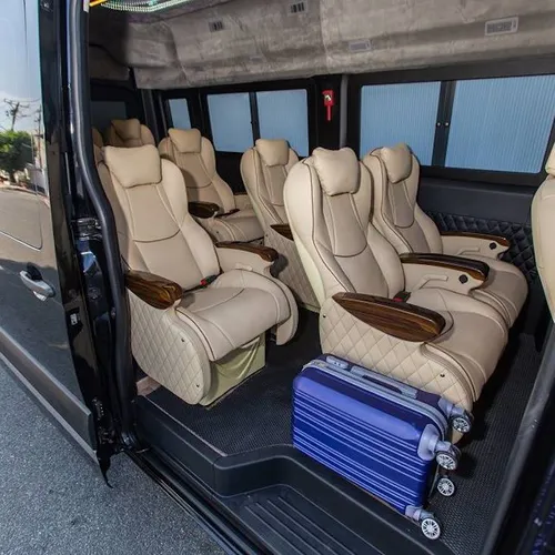 Thuê xe limousine 11 chỗ