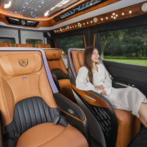 Thuê xe limousine 11 chỗ
