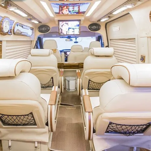 Thuê xe limousine 11 chỗ