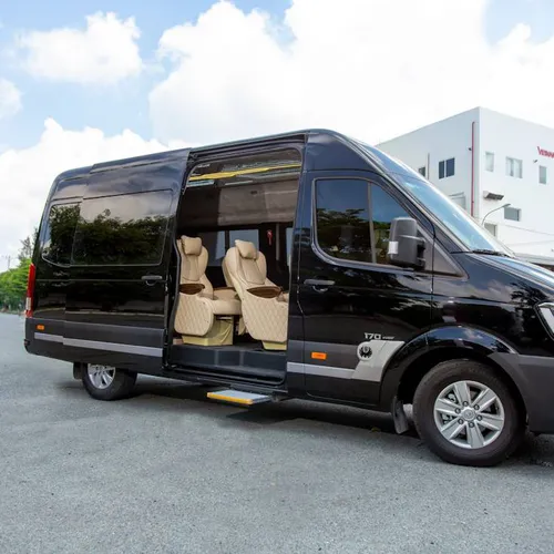 Thuê xe limousine 11 chỗ