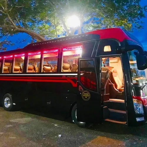 Thuê xe limousine 18 chỗ