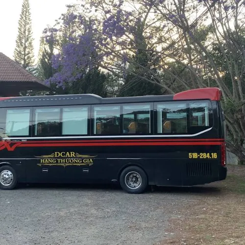 Thuê xe limousine 18 chỗ