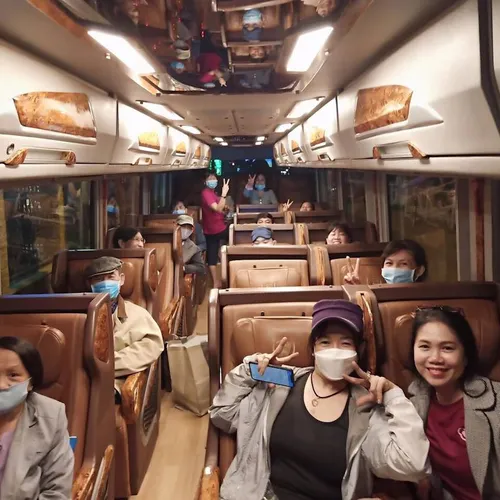 Thuê xe limousine 18 chỗ