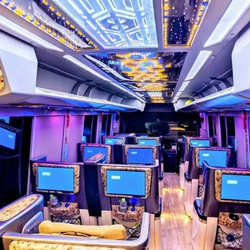 Bảng Giá Thuê Xe Đi Vĩnh Long 2025 [Cập Nhật Mới Nhất] - Trọn Gói, Siêu Tiết Kiệm!