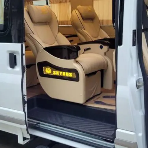 Thuê xe Limousine 9 chỗ đi Vĩnh Long