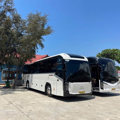 Saigon to Mui Ne transfer – 28 seater Limousine