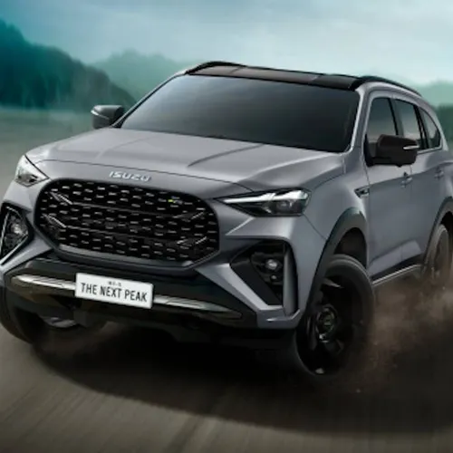 THUÊ XE 7 CHỖ ĐI MŨI NÉ GIÁ RẺ UY TÍN CHẤT LƯỢNG XE ĐỜI MỚI NHẤT 2024-2025
