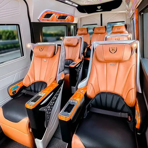 Thuê Xe Limo Ford Transit Dcar