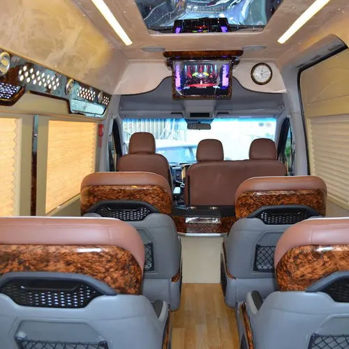 Thuê xe limousine 9 chỗ