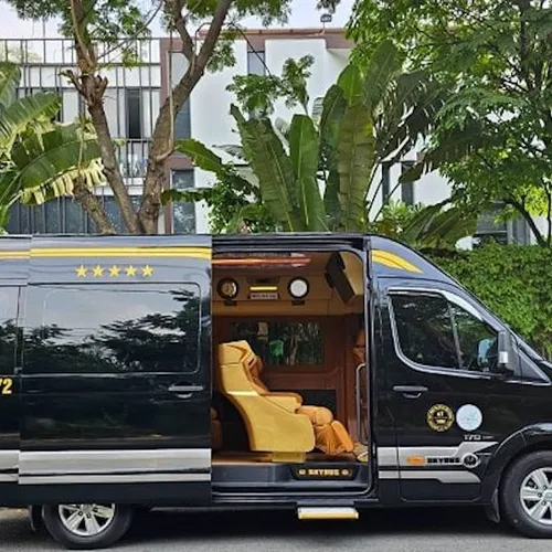 Thuê xe limousine 9 chỗ