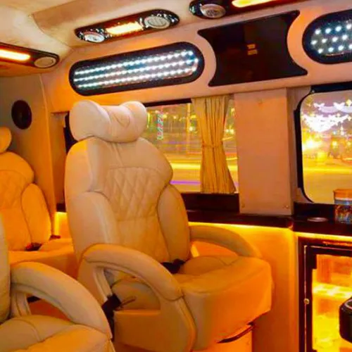 Thuê Xe Limo Ford Transit Dcar
