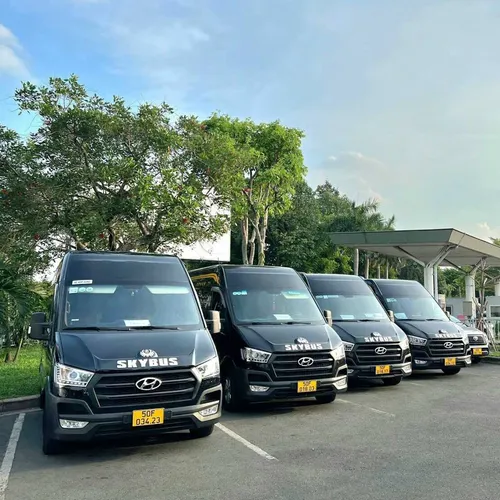 Thuê xe limousine 9 chỗ