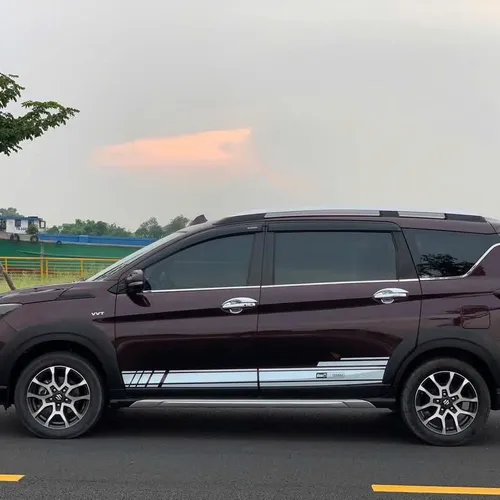Thuê Xe 7 Chỗ Đi Vĩnh Long: Rộng Rãi, Tiện Nghi Cho Chuyến Vi Vu Miền Tây Cùng Gia Đình!