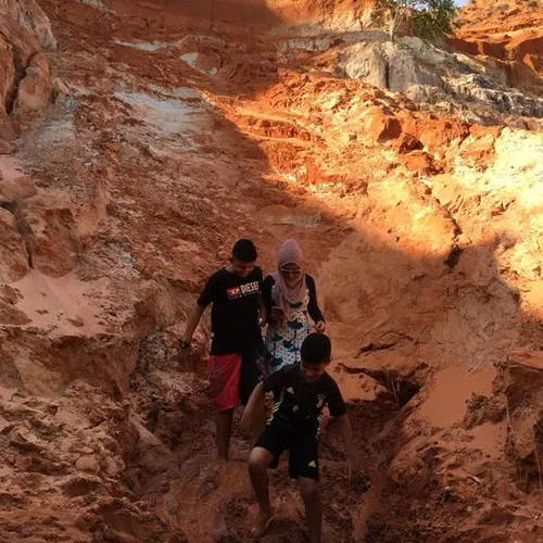 MUI NE JEEP TOUR TO SEE THE SUNRISE | EXPLORE SAND DUNES & FAIRY STREAM