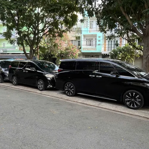Thuê xe Kia Sedona