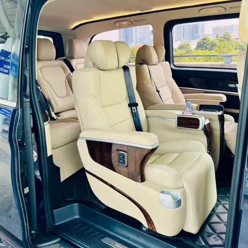 Thuê xe Kia Sedona