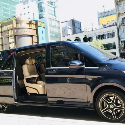 Thuê xe Kia Sedona