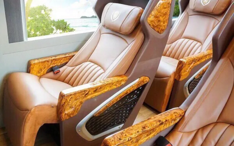 Trải Nghiệm Đẳng Cấp Với Dịch Vụ Thuê Xe Limousine Đi Mũi Né