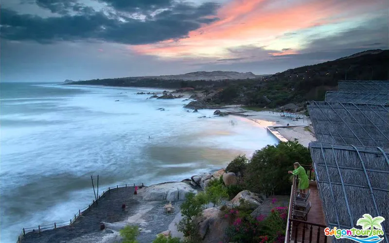 Hon Rom: Famous for its long stretch of golden sand and clear blue sea water