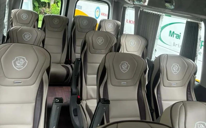 Đặt xe 16 chỗ phục vụ tết