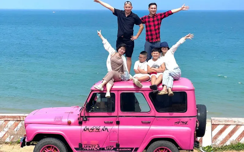 RENT A JEEP FOR MUI NE SAND DUNES TOUR | DISCOVER BAU TRANG - PINK SAND DUNES | REPUTABLE - GOOD PRICE