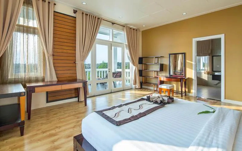 Car Rental to Mui Ne Hotel