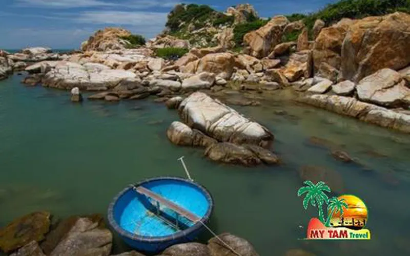 Ta Cu Mountain and Ke Ga Light House Day Tour
