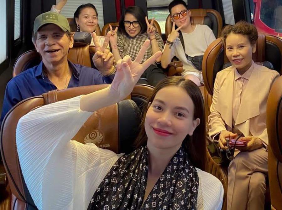 thue-xe-limousine-11-cho-gia-re-muinetourhotel.com_14.jpg (104 KB)