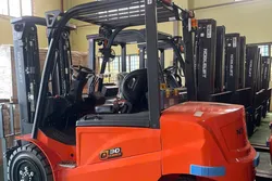 Xe nâng Trung Quốc điện pin Lithium giá rẻ