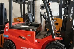 Xe nâng điện nhập khẩu Trung Quốc