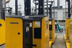 Xe nâng điện đứng lái Nhật bãi