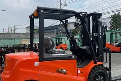 Xe nâng điên 3.5 tấn