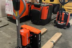 Xe nâng điện thấp Trung Quốc