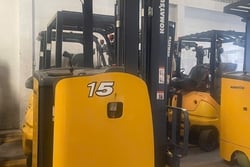 Mua xe nâng điện đứng lái Nhật cũ giá rẻ 