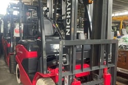Mua xe nâng bãi bảo hành dài hạn giá rẻ 