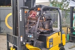 Mua xe nâng cũ Nhập khẩu giá rẻ tại HCM 