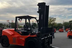 Xe nâng dầu Trung Quốc 10 tấn