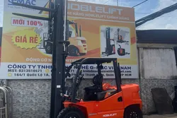 Xe nâng dầu Trung Quốc động cơ Nhật tại Việt Nam