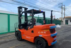 Xe nâng Noblelift chạy dầu Diesel 