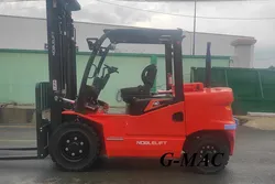 Xe nâng dầu Trung Quốc 4 tấn