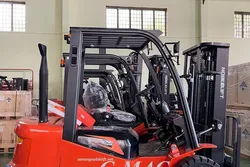 Xe nâng Trung Quốc bán chạy nhất 