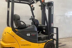 Cho thuê xe nâng ngắn hạn tại HCM 