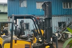 Xe nâng điện cũ giá rẻ Nhật bãi 