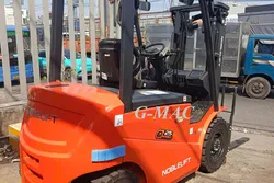 Xe nâng điện giá rẻ tại Bình Dương