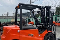 Mua xe nâng điện giá rẻ Miền Nam