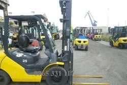 Mua xe nâng cũ Bình Dương giá tốt 