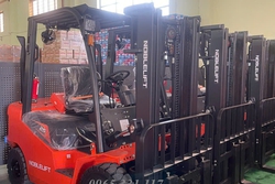 Mua xe nâng hàng giá rẻ HCM