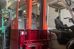 Xe nâng Nhật Bản đứng lái